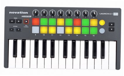 Midi-Контроллер Novation